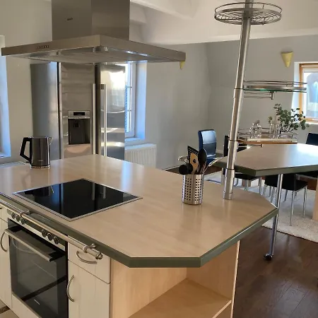 Apartment Stilvolle In Der Naehe Von Schwerin *